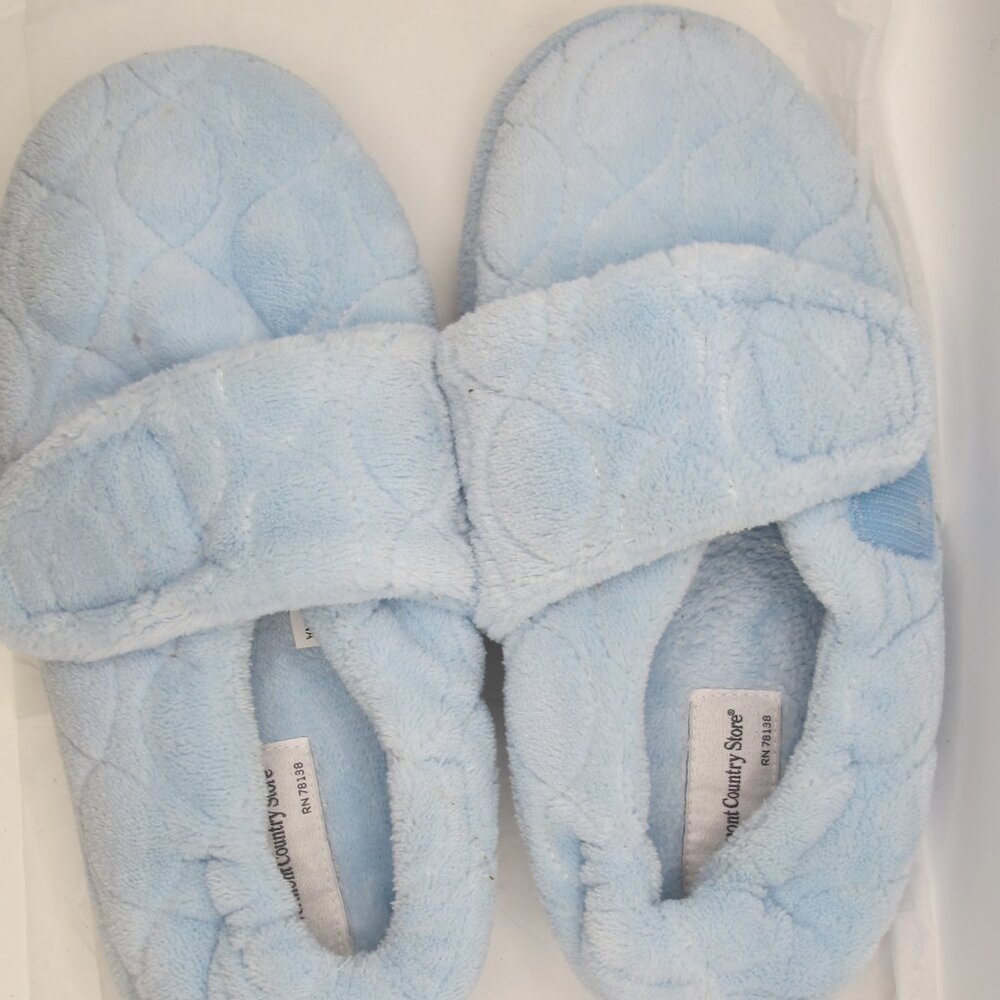 Vermont Country Blue Adjustable Wrap slippers - 8M